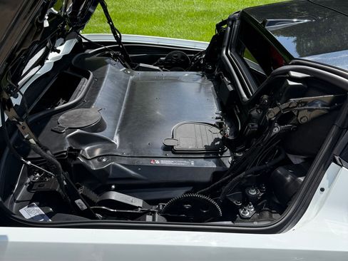 Used 2023 Chevrolet Corvette Stingray Preferred Conv w/ Z51 Performance Package RWD image 11