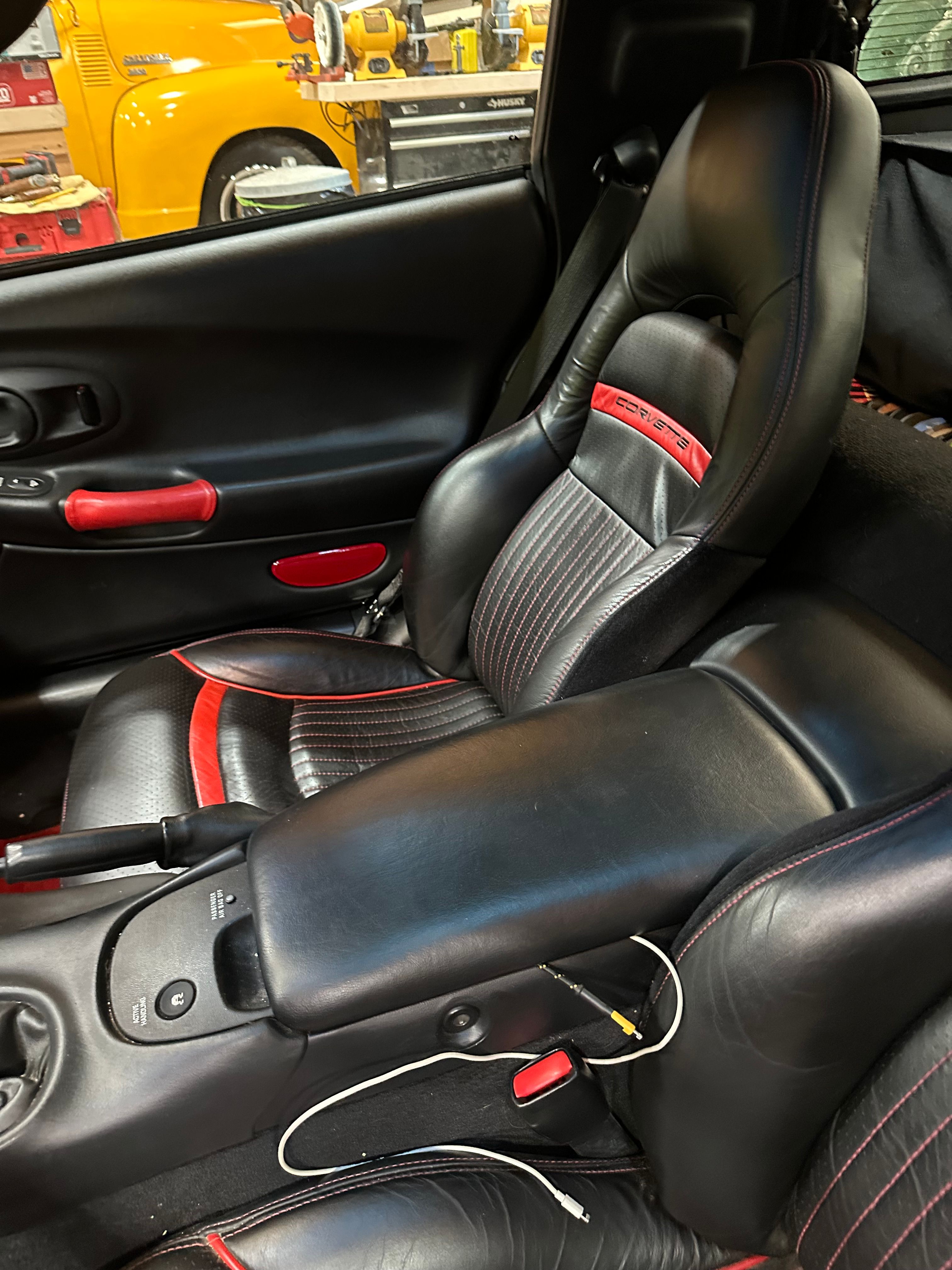 Used 2003 Chevrolet Corvette Coupe RWD image 14