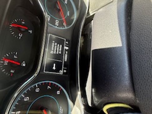 Used 2018 Chevrolet Cruze LS FWD image 9