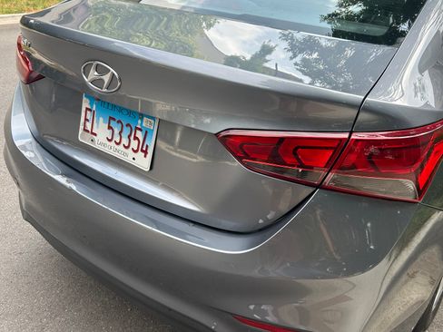 Used 2019 Hyundai Accent SE FWD image 8