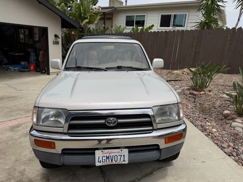 Used 1996 Toyota 4Runner SR5 AWD/4WD image 1