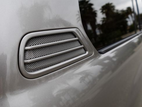 Used 2001 Toyota Land Cruiser image 13