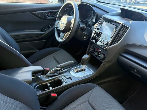 Used 2018 Subaru Crosstrek 2.0i image 8