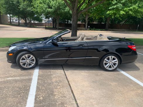 Used 2011 Mercedes-Benz E 350 Cabriolet image 2