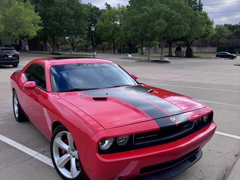 Used 2008 Dodge Challenger SRT8 image 1