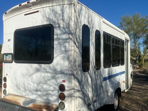 Used 2008 Ford E-350 and Econoline 350 Super Duty image 5