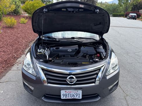 Used 2013 Nissan Altima 2.5 SV image 15