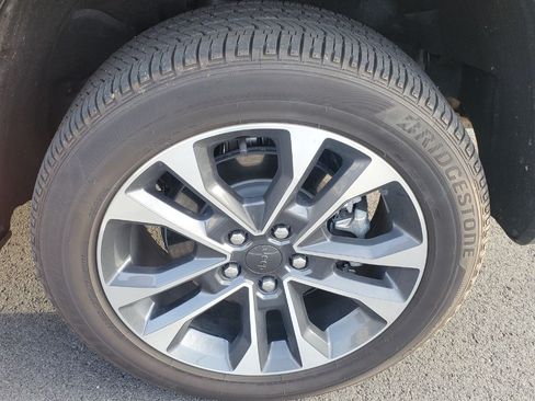 Used 2023 Jeep Grand Cherokee Overland image 21