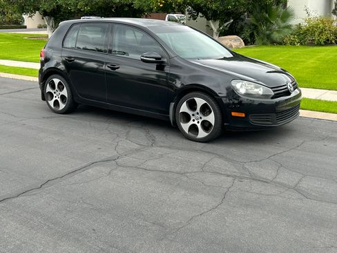 Used 2013 Volkswagen Golf 4-Door image 4