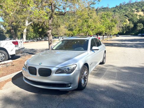 Used 2012 BMW 740i RWD image 6