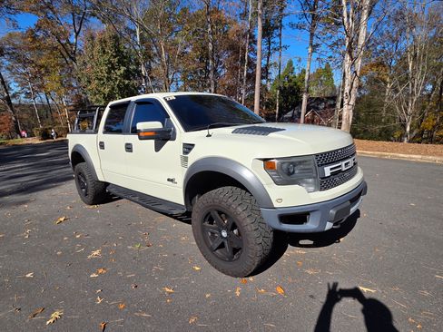 Used 2013 Ford F150 Raptor w/ Luxury Equipment Group image 8