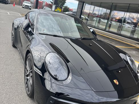 Used 2021 Porsche 911 Carrera 4S AWD/4WD image 6