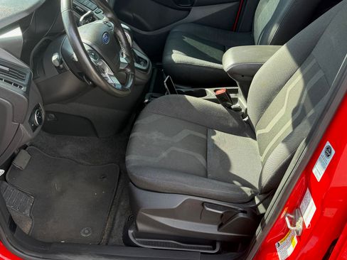 Used 2016 Ford Transit Connect XLT image 13