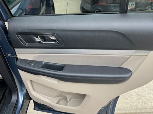 Used 2018 Ford Explorer FWD image 12