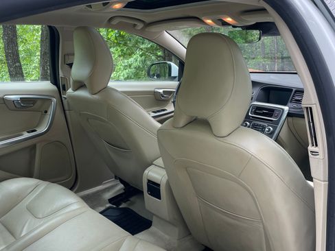 Used 2015 Volvo S60 T5 Premier FWD image 9
