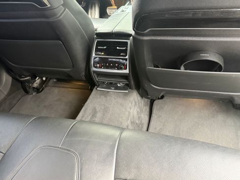 Used 2019 BMW 740i xDrive w/ Executive Package AWD/4WD image 25