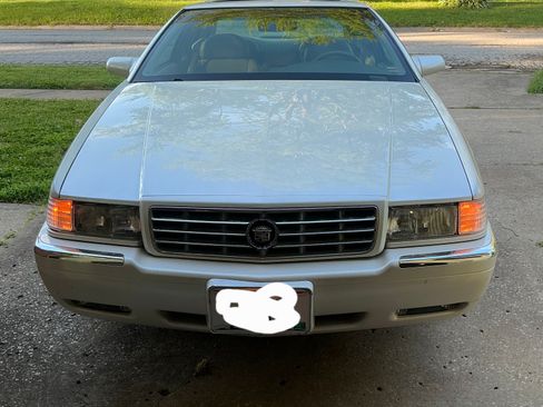 Used 1997 Cadillac Eldorado w/ Leather/Lumbar Pkg image 8