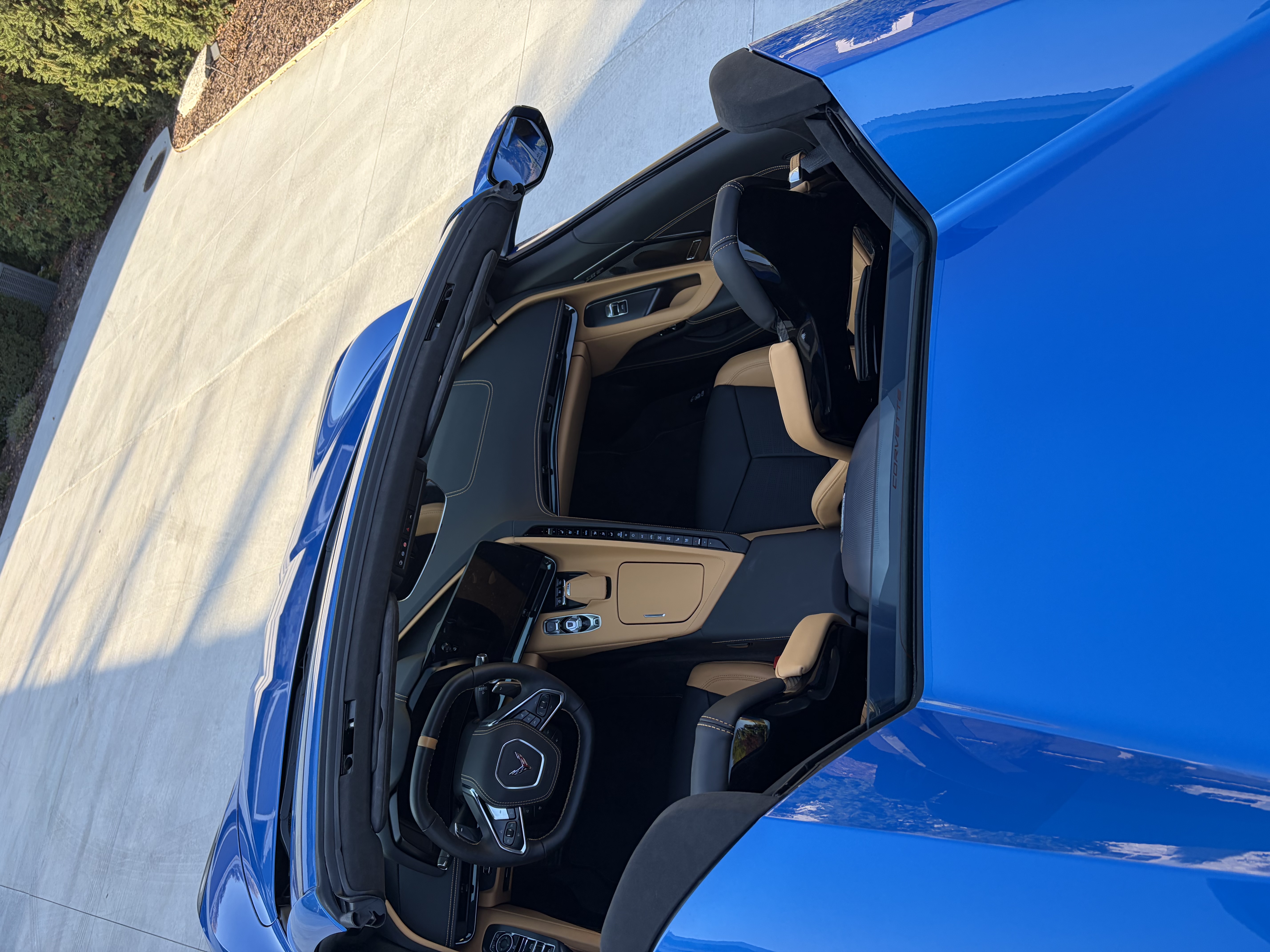 Used 2024 Chevrolet Corvette Stingray Premium Conv w/ Z51 Performance Package RWD image 19