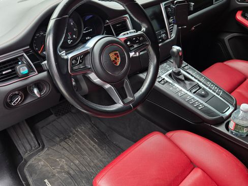 Used 2017 Porsche Macan GTS image 5