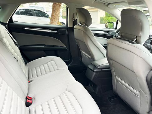 Used 2014 Ford Fusion S image 16