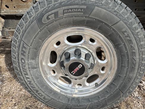 Used 2005 GMC Sierra 2500 SLE w/ Heavy-Duty Power Package image 25