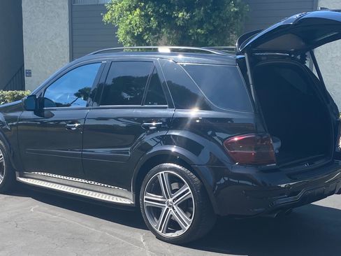 Used 2010 Mercedes-Benz ML 63 AMG 4MATIC image 1