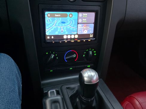 Used 2005 Ford Mustang GT Premium image 18