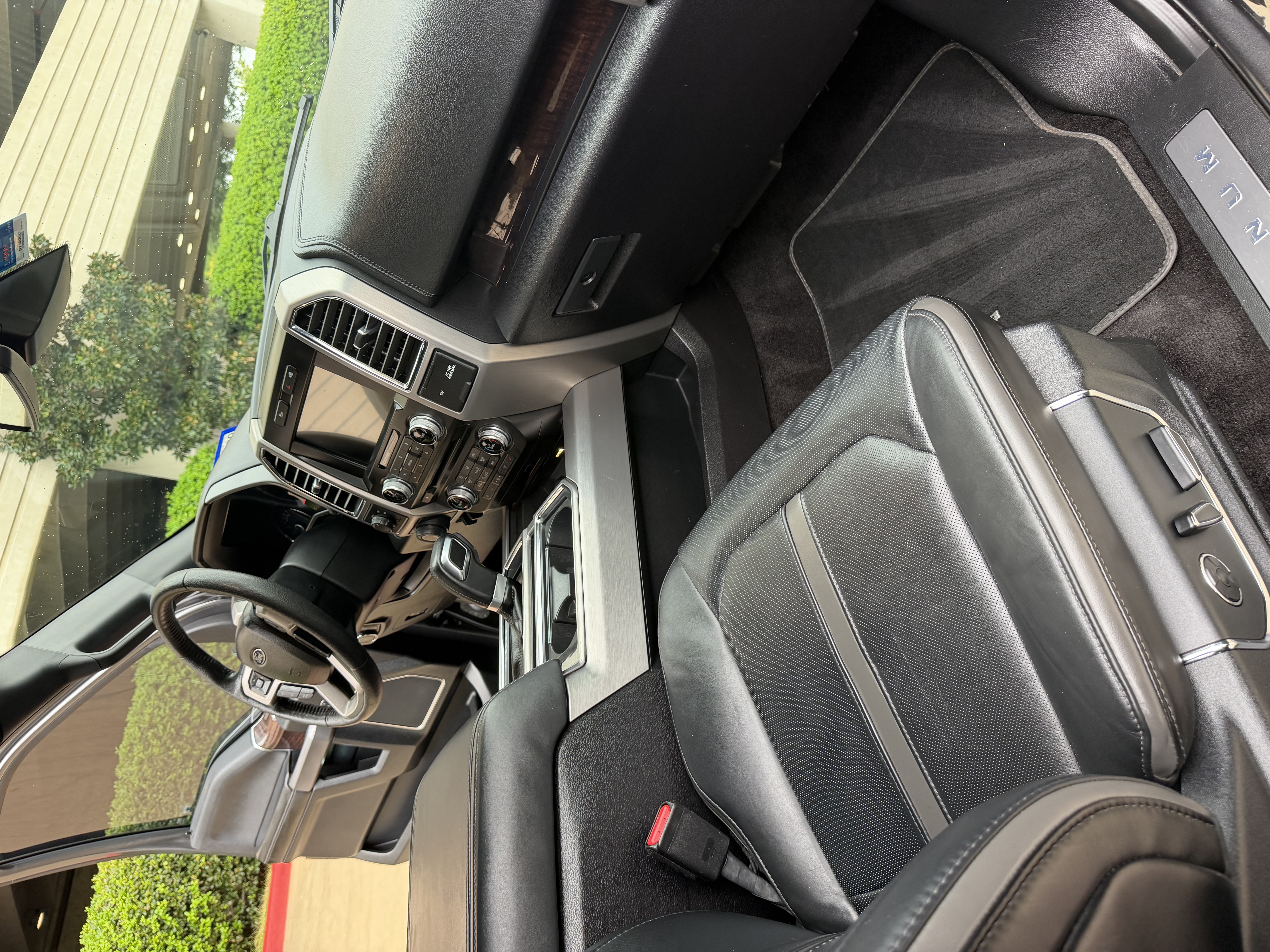 Used 2016 Ford F150 Platinum w/ Equipment Group 701A Luxury RWD image 13