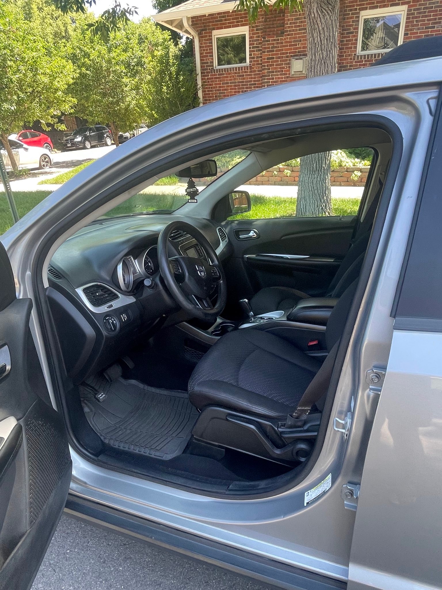 Used 2019 Dodge Journey SE FWD image 10