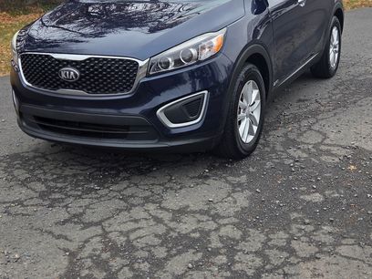 Used 2017 Kia Sorento LX w/ LX Convenience Package