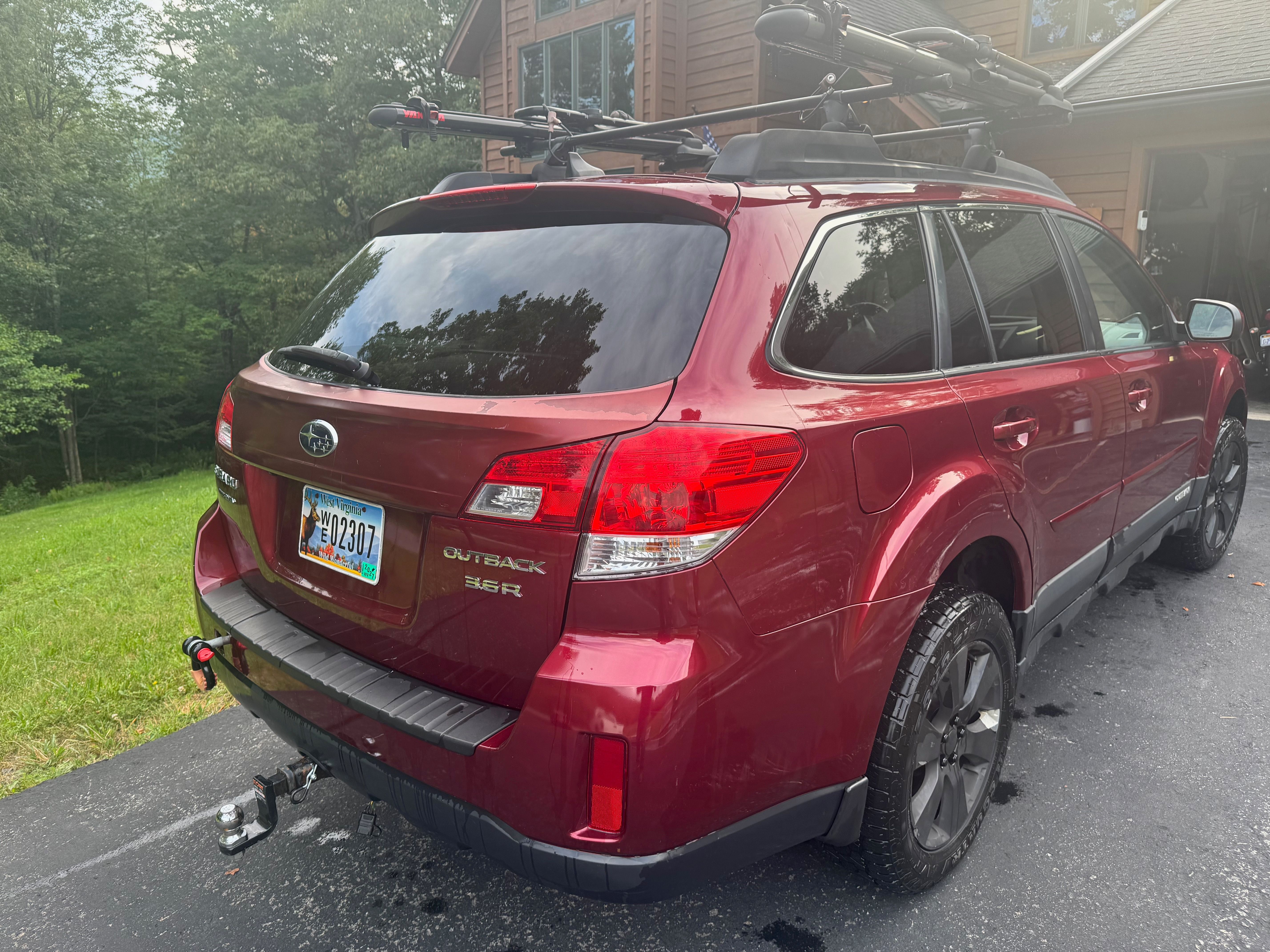 Used 2012 Subaru Outback 3.6R Limited w/ Moonroof Pkg AWD/4WD image 6
