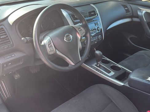 Used 2015 Nissan Altima 2.5 S w/ Power Driver Seat Package FWD image 14