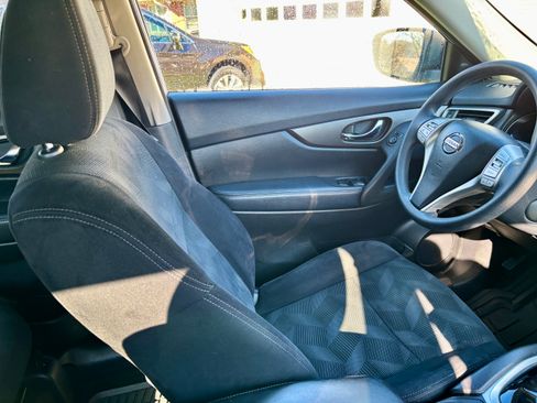 Used 2014 Nissan Rogue SV w/ SV Premium Package image 11