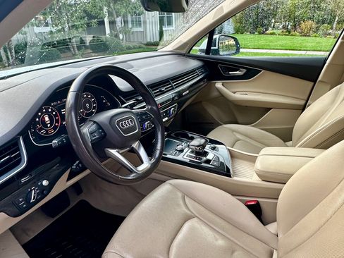 Used 2018 Audi Q7 3.0T Prestige w/ Prestige Package image 4