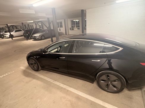 Used 2018 Tesla Model 3 Long Range image 8
