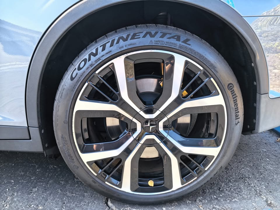 Used 2022 Polestar Polestar 2 w/ Performance Package AWD/4WD image 5