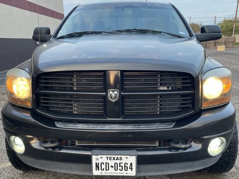 Used 2006 Dodge Ram 2500 Truck SLT image 2