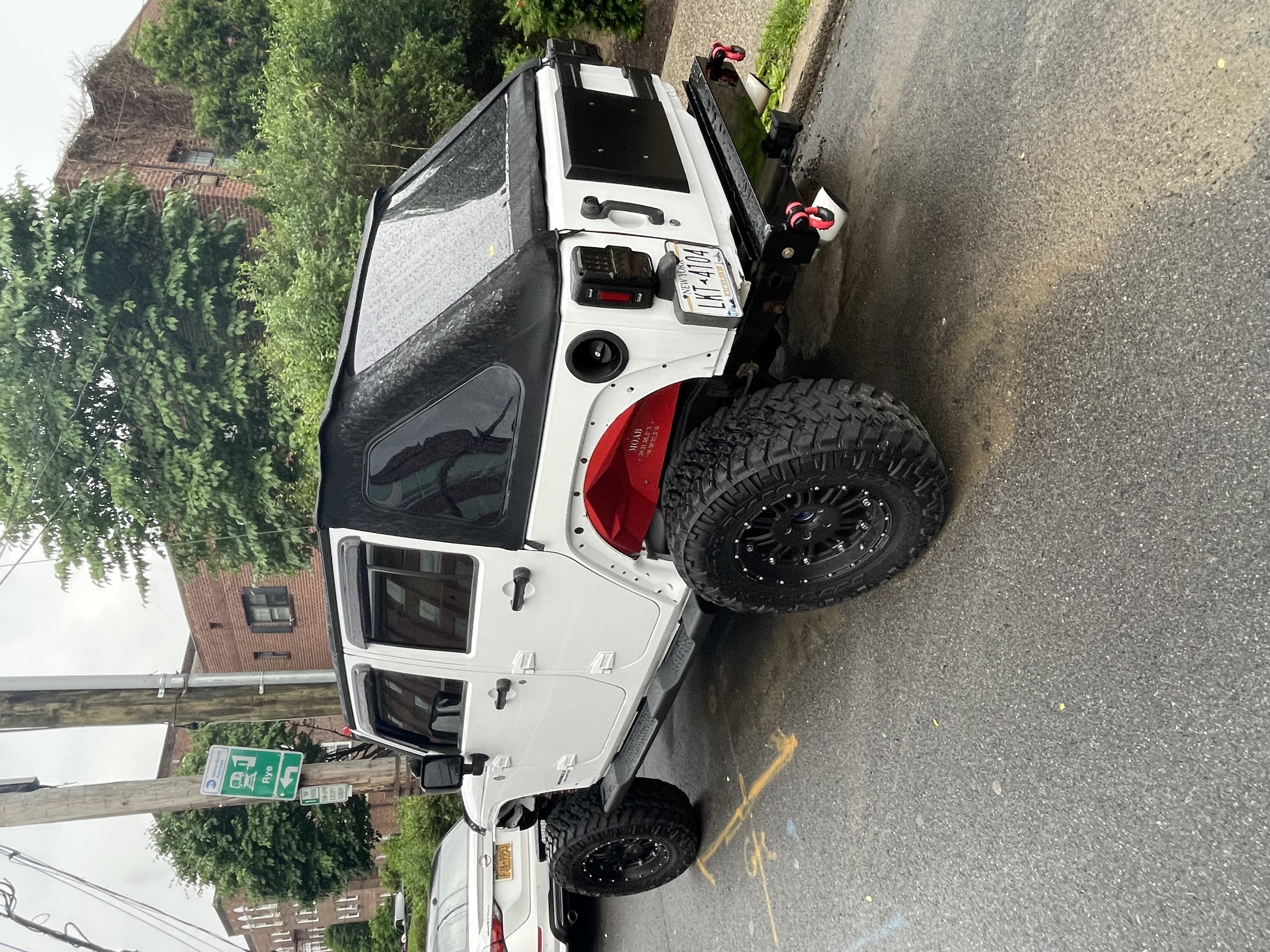 Used 2013 Jeep Wrangler Unlimited Sahara w/ Dual Top Group AWD/4WD image 13