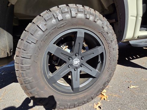 Used 2013 Ford F150 Raptor w/ Luxury Equipment Group image 23