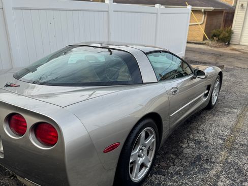 Used 1999 Chevrolet Corvette Coupe w/ Memory Pkg image 6