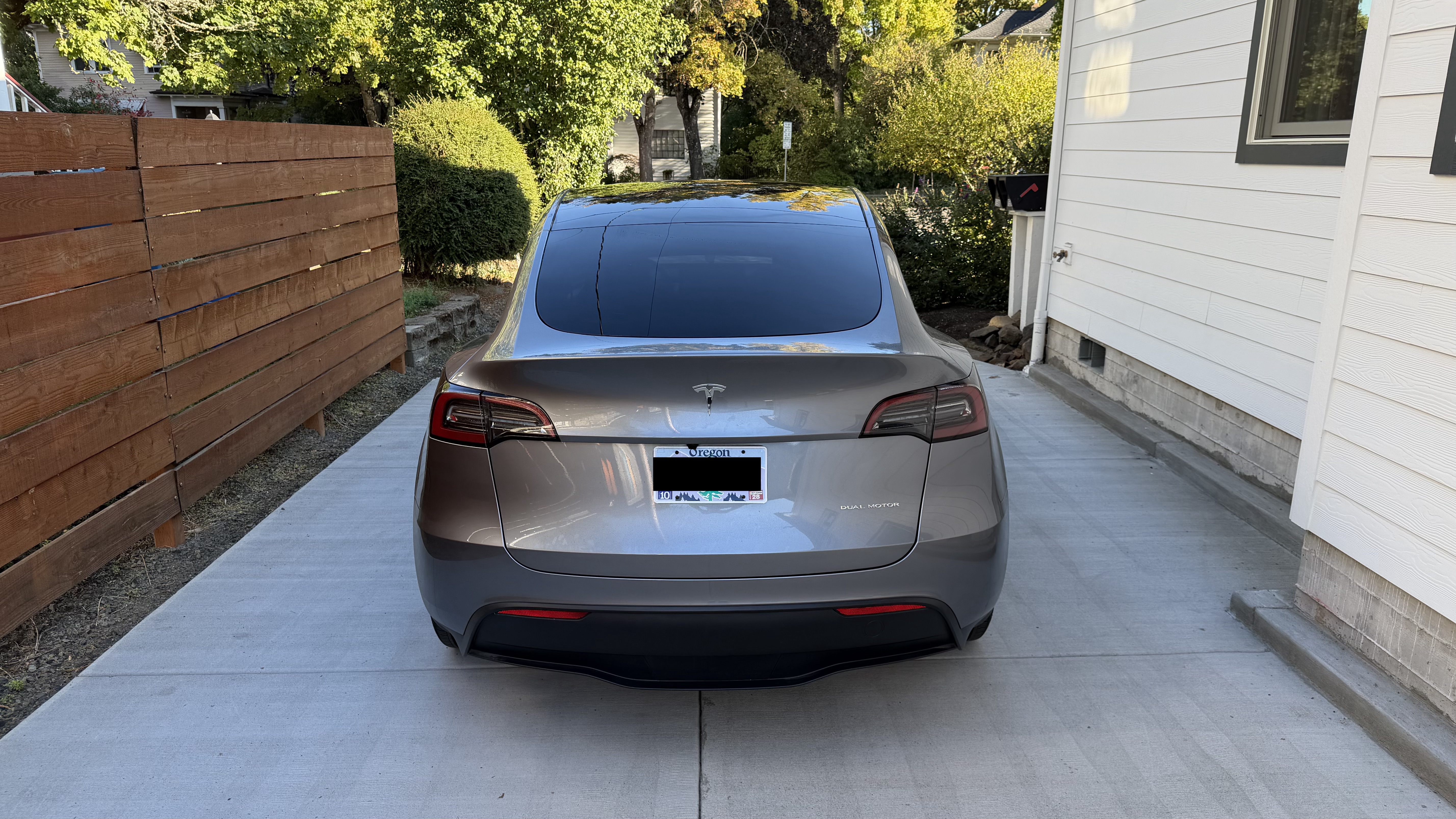 Used 2025 Tesla Model Y Long Range AWD/4WD image 5