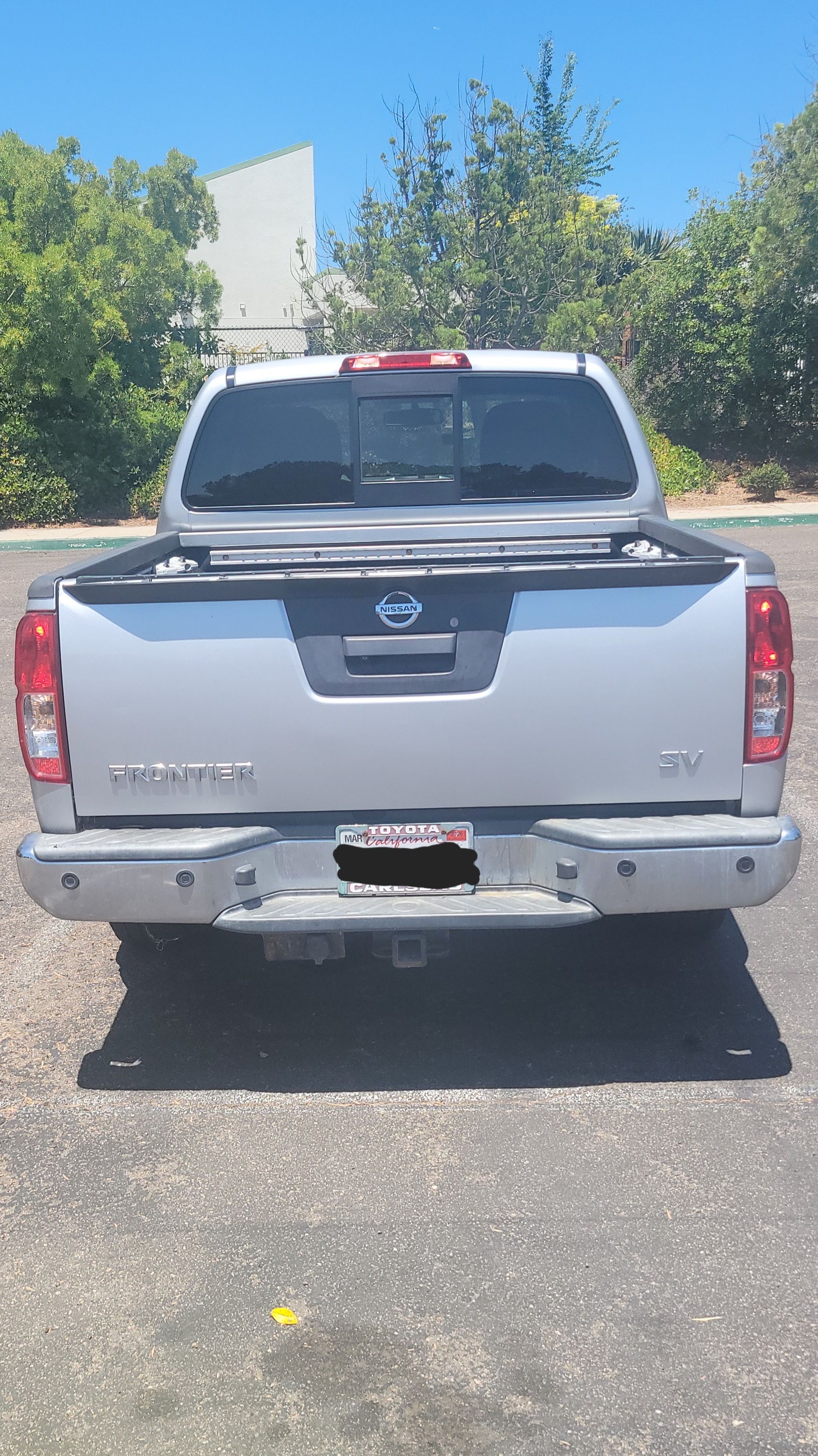 Used 2014 Nissan Frontier SV w/ SV Value Truck Package RWD image 8