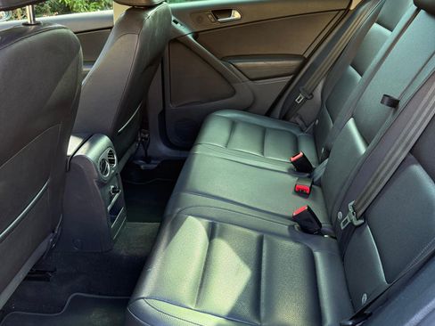 Used 2014 Volkswagen Tiguan SE AWD/4WD image 6