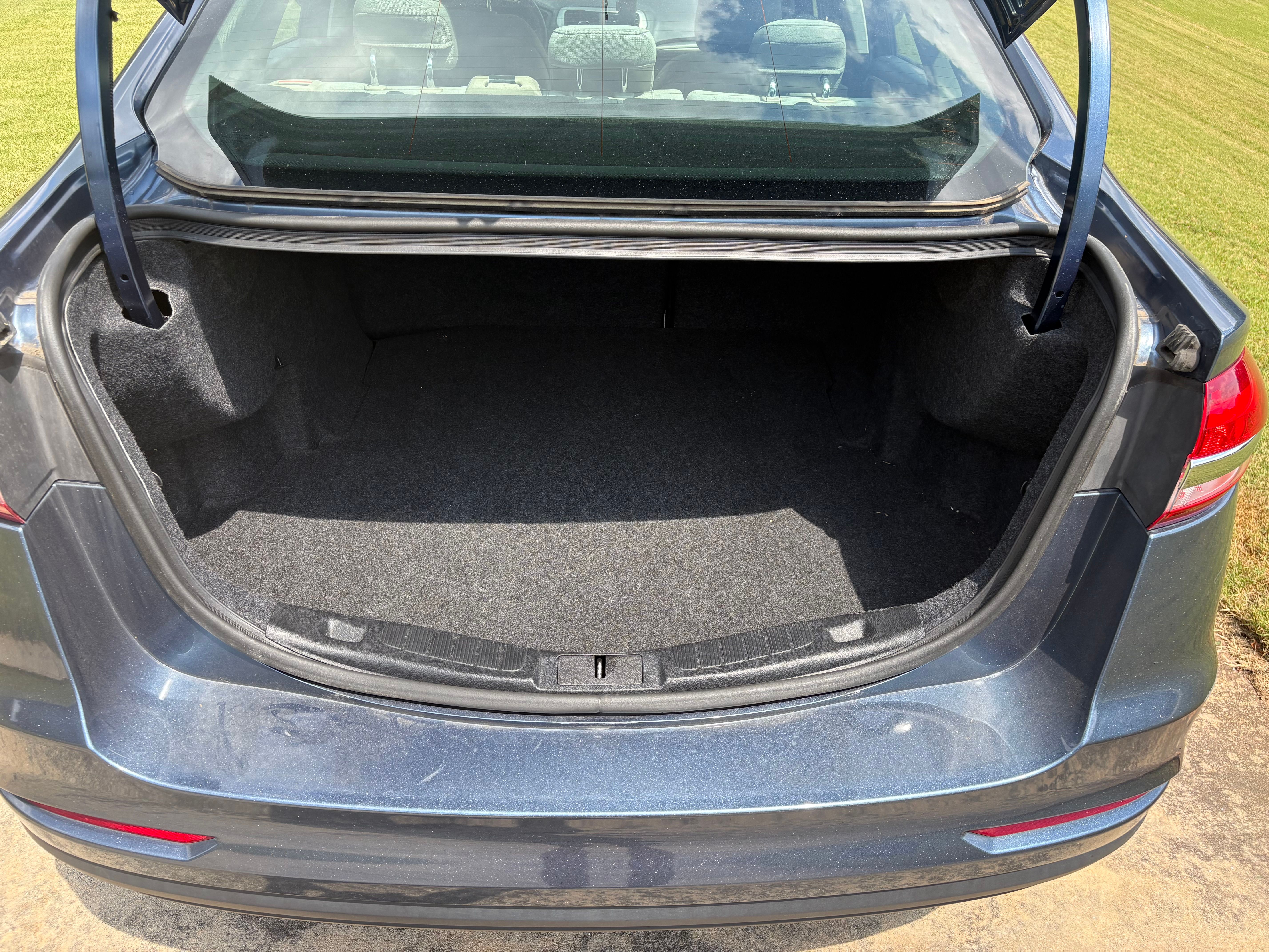 Used 2019 Ford Fusion S FWD image 14