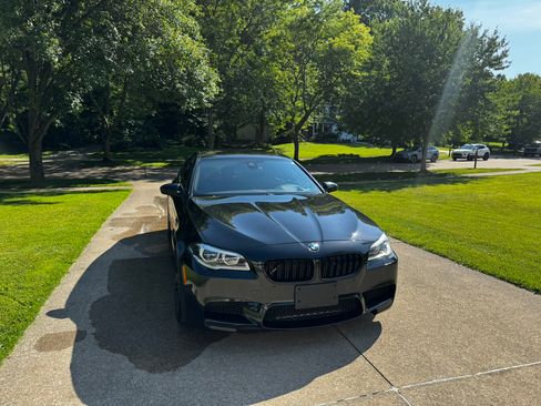 Used 2015 BMW M5 RWD image 4