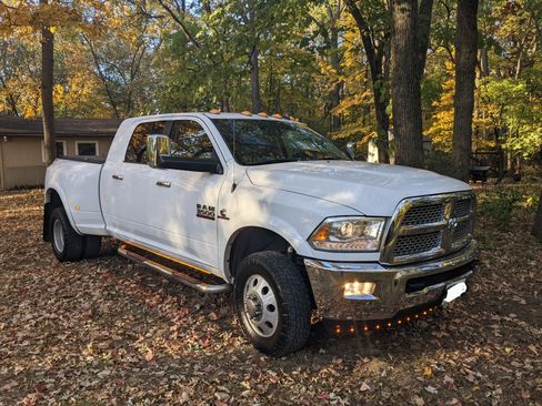 Used 2014 RAM 3500 Laramie image 2