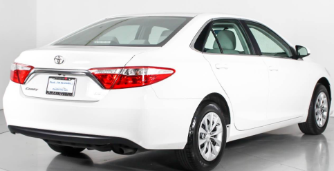Used 2017 Toyota Camry SE w/ Moonroof Package FWD image 1