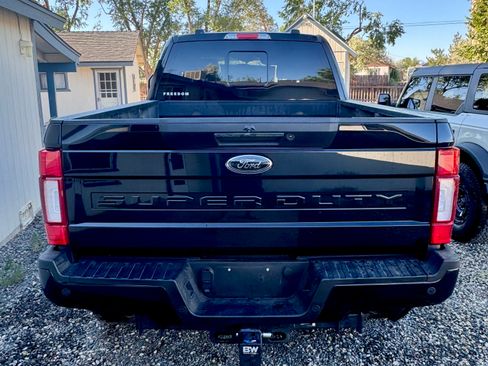 Used 2022 Ford F350 Lariat w/ Black Appearance Package AWD/4WD image 16