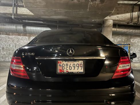 Used 2014 Mercedes-Benz C 250 Coupe image 4