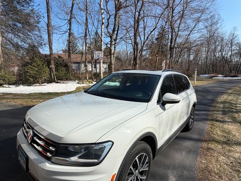 Used 2018 Volkswagen Tiguan SE image 12